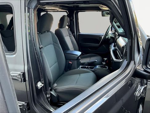 Used 2022 Jeep Wrangler Unlimited Sport AWD/4WD image 26