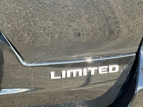 New 2025 Jeep Grand Cherokee L Limited w/ Luxury Tech Group II image 6