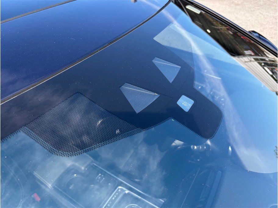 Used 2017 Jaguar XE R-Sport RWD image 12