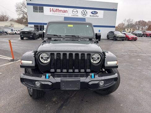 Used 2021 Jeep Wrangler Unlimited Sahara image 8