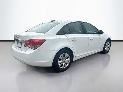 Used 2015 Chevrolet Cruze LS image 8