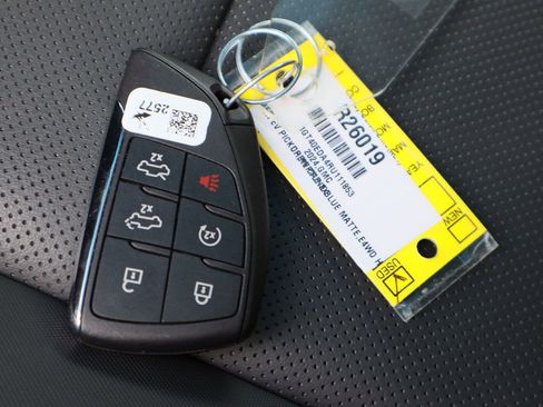 Used 2024 GMC Hummer EV 3X w/ Omega Edition image 34