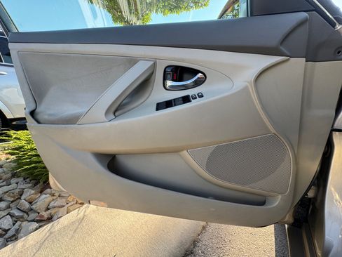 Used 2007 Toyota Camry LE FWD image 27