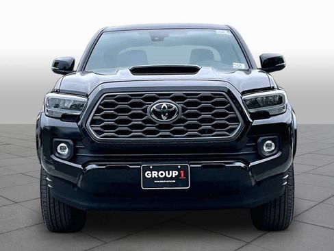 Used 2023 Toyota Tacoma TRD Sport AWD/4WD image 4