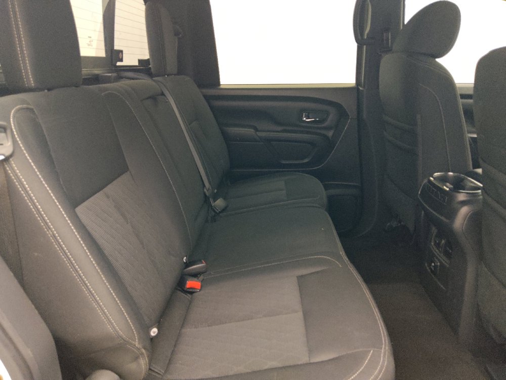 Used 2018 Nissan Titan SV w/ SV Convenience Package RWD image 19