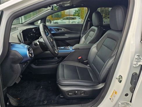Used 2025 Chevrolet Equinox EV LT w/ Convenience Package FWD image 20
