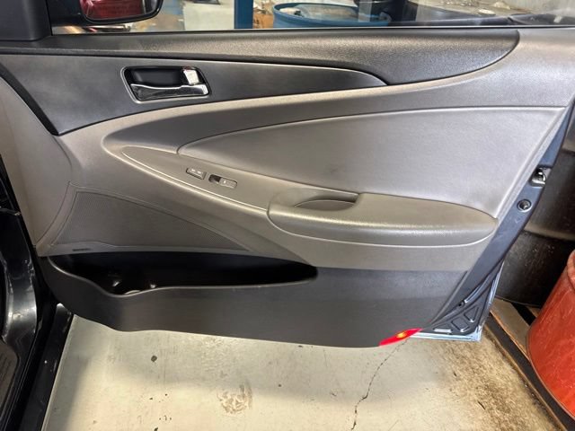 Used 2012 Hyundai Sonata SE w/ Navigation & Sunroof Pkg FWD image 21