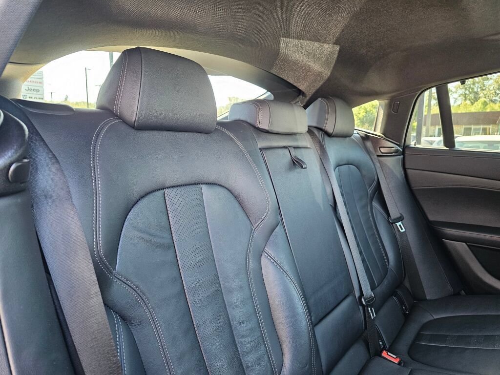 Used 2022 BMW X6 xDrive40i AWD/4WD image 13