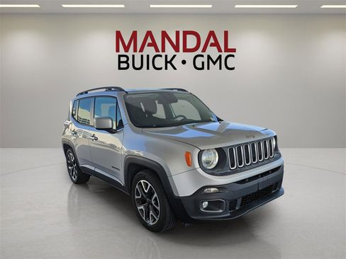 Used 2015 Jeep Renegade Latitude w/ Popular Equipment Group image 4