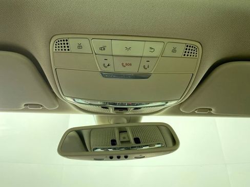 Used 2017 Mercedes-Benz C 300 4MATIC Sedan image 9