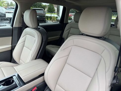 New 2025 Lincoln Nautilus Premier w/ Equipment Group 102A image 13