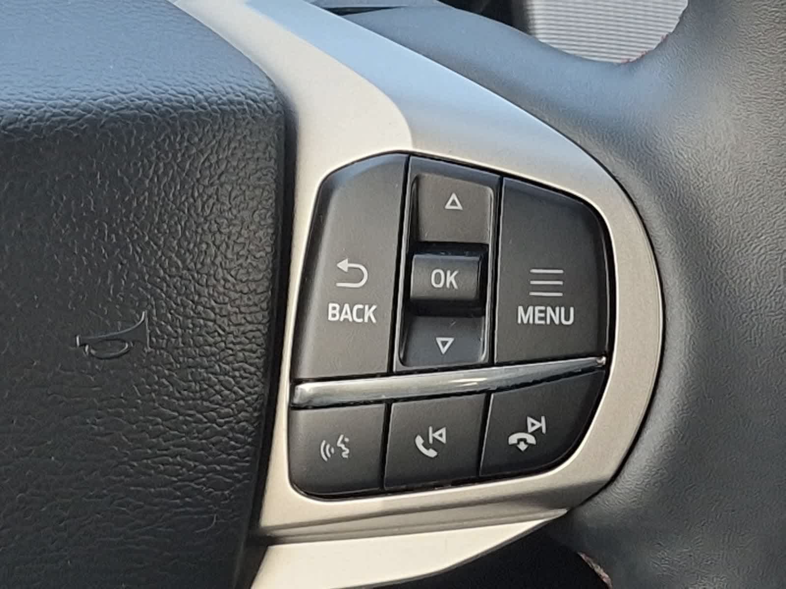 Used 2026 Ford Explorer Active w/ Active Comfort Package AWD/4WD image 24