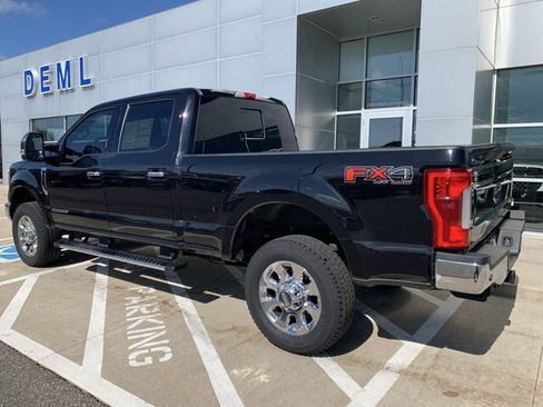 Certified 2019 Ford F350 Lariat w/ Lariat Ultimate Package image 4