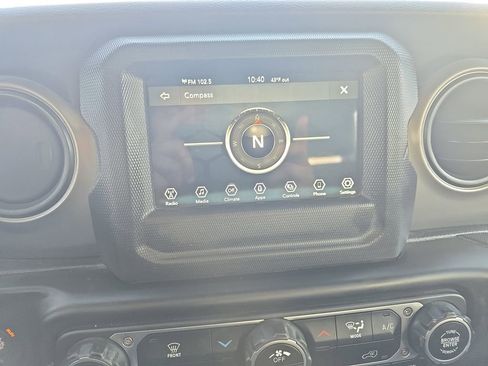 Used 2023 Jeep Wrangler Sport S image 23