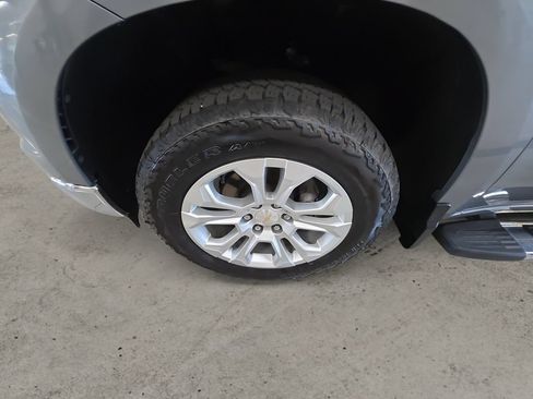 Certified 2023 Chevrolet Silverado 1500 LTZ AWD/4WD image 9