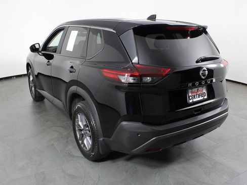Used 2021 Nissan Rogue S FWD image 3