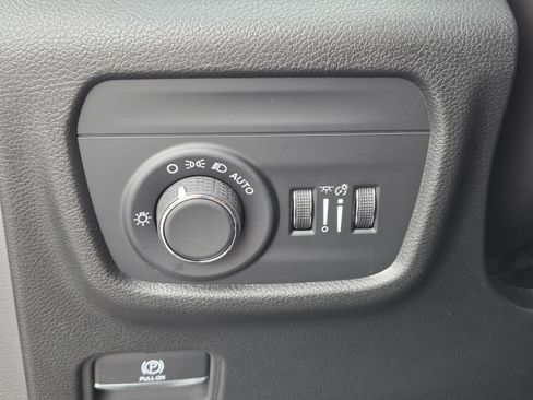 New 2025 Jeep Grand Cherokee L Altitude image 19