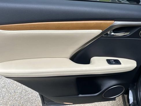 Used 2022 Lexus RX 350 FWD w/ Premium Package image 18