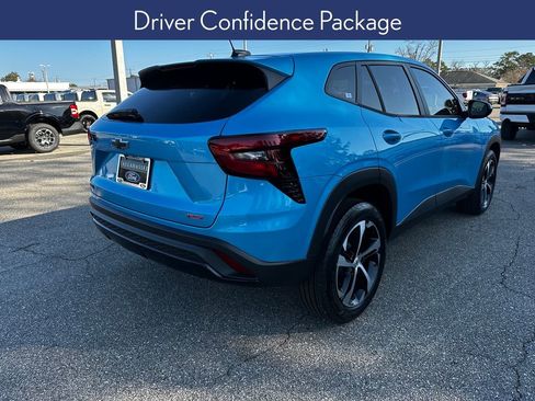 Used 2026 Chevrolet Trax RS image 6