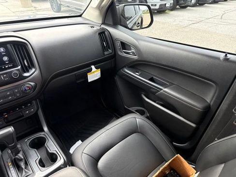 Used 2021 GMC Canyon AT4 w/ Driver Alert Package AWD/4WD image 19