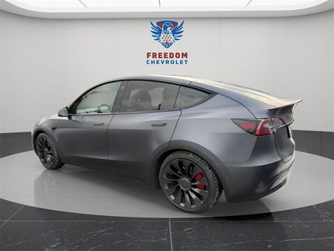 Used 2022 Tesla Model Y Performance image 4