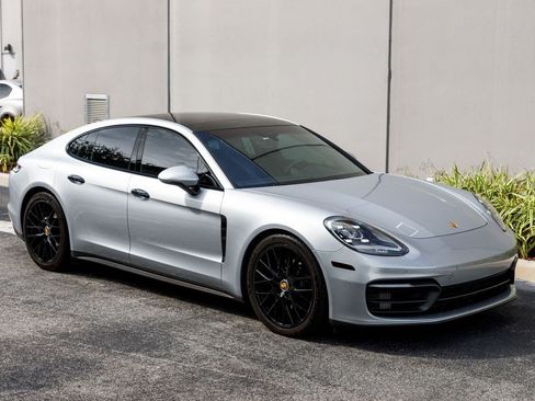 Used 2021 Porsche Panamera image 7