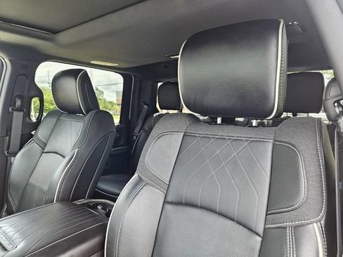 Used 2025 RAM 3500 Limited AWD/4WD image 21