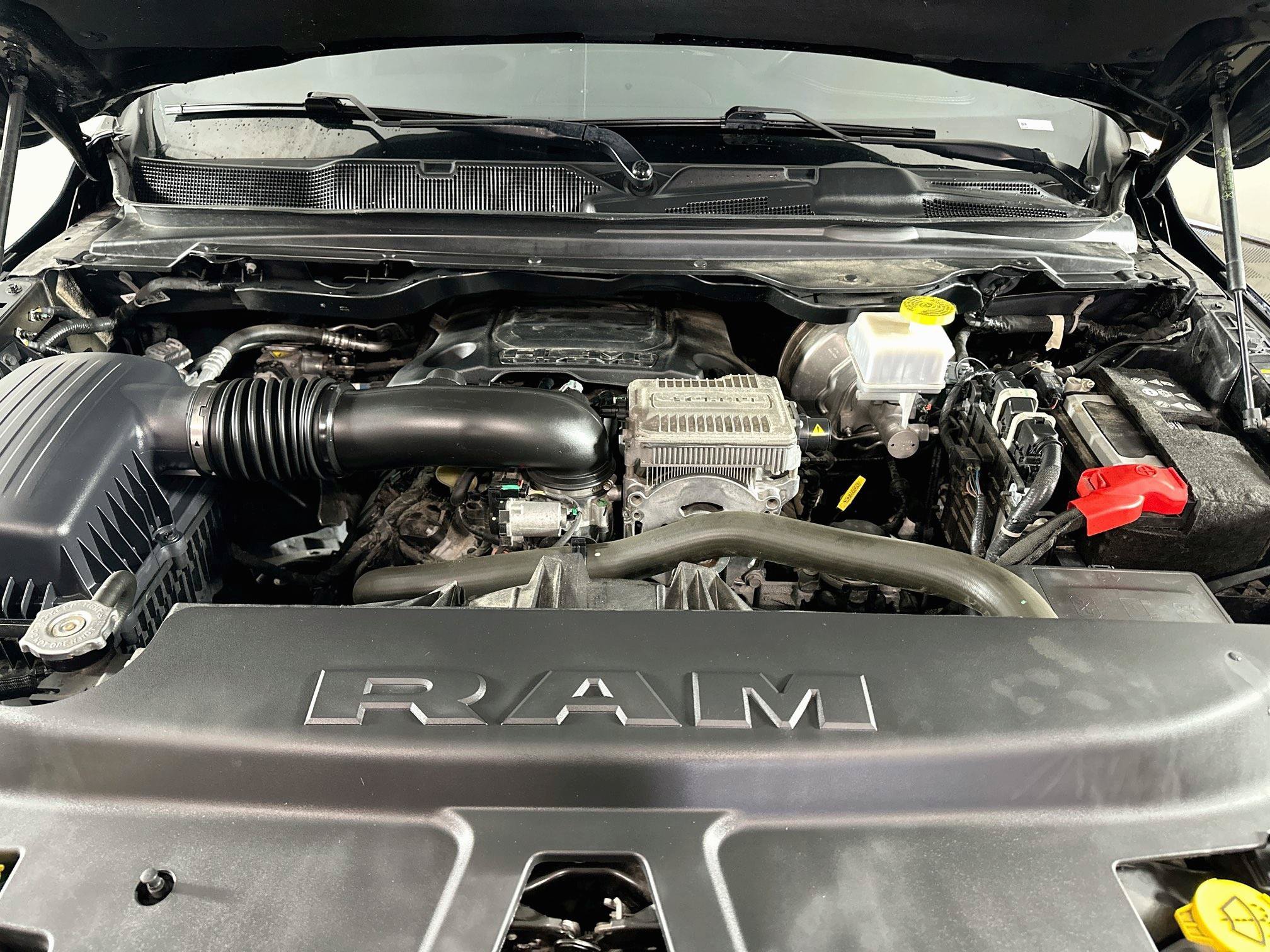 Used 2023 RAM 1500 Laramie AWD/4WD image 32