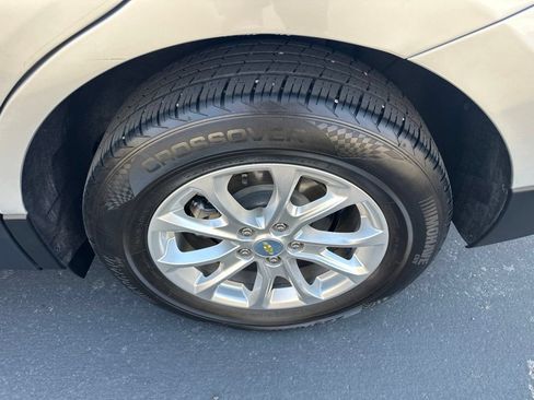 Used 2021 Chevrolet Equinox LT FWD image 15