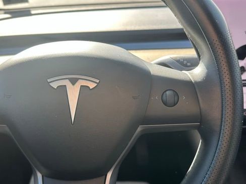 Used 2019 Tesla Model 3 Standard Range Plus image 21
