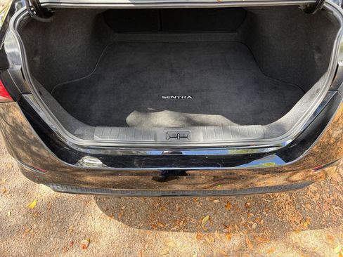 Used 2025 Nissan Sentra SV image 27