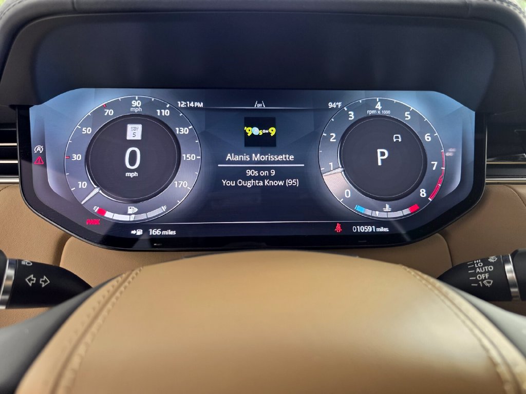 Used 2025 Land Rover Range Rover SE AWD/4WD image 19