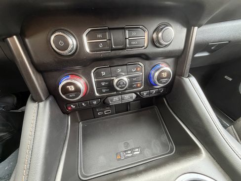 Used 2021 GMC Yukon AT4 w/ Technology Package image 19