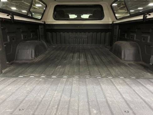 Used 2024 GMC Sierra 1500 SLE image 12