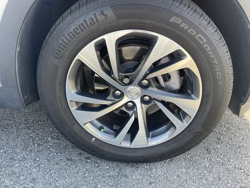 Used 2021 Buick Envision Essence image 34