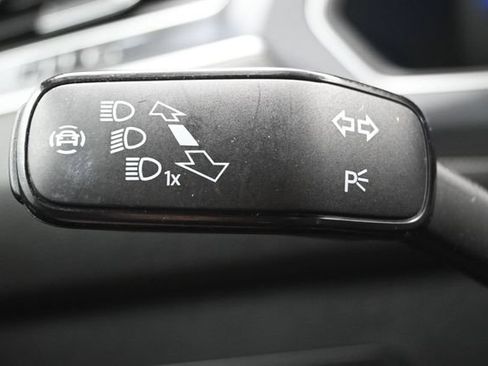 Used 2024 Volkswagen Tiguan SE FWD image 27