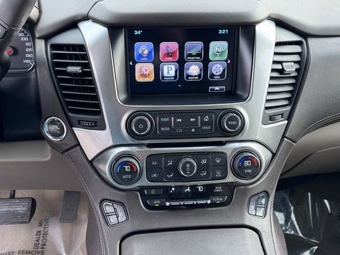 Used 2016 Chevrolet Suburban LTZ image 7