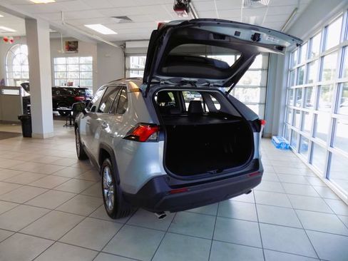 Used 2025 Toyota RAV4 XLE Premium w/ Weather Package FWD image 8