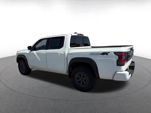Used 2026 Nissan Frontier PRO-4X AWD/4WD image 8