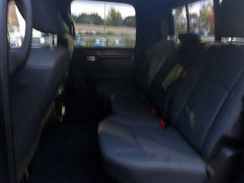 Used 2019 RAM 2500 Big Horn image 19