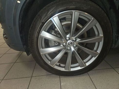 Used 2023 Volvo XC90 B6 Plus image 10