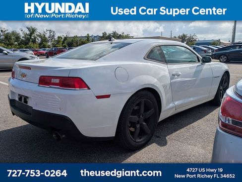 Used 2015 Chevrolet Camaro LT w/ 1LT Preferred Package RWD image 2