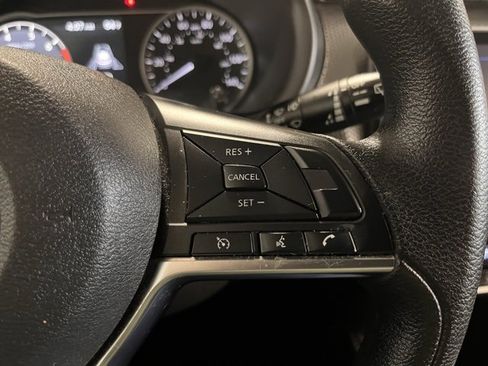 Used 2020 Nissan Kicks SV image 23