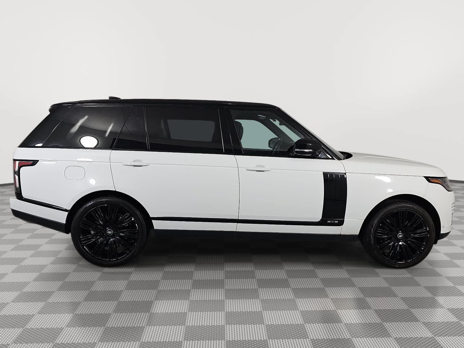 Used 2019 Land Rover Range Rover Long Wheelbase Supercharged AWD/4WD image 9