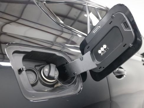 Used 2025 BMW X6 M60i w/ Parking Assistance Package AWD/4WD image 19