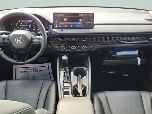 Used 2024 Honda Accord EX-L image 11