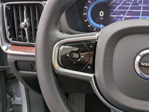 Certified 2025 Volvo V60 B5 Cross Country Plus image 17