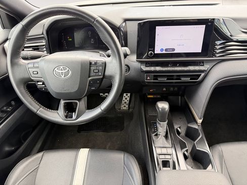 Certified 2025 Toyota Camry SE FWD image 10