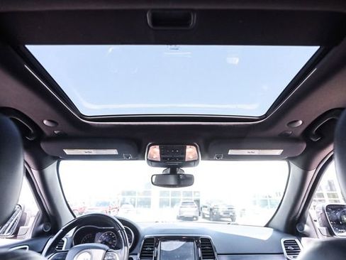 Used 2019 Jeep Grand Cherokee Altitude AWD/4WD image 24