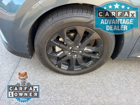Used 2024 Kia Carnival SX Prestige FWD image 8